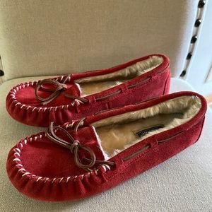 Tamarac Women’s Molly Suede Cozy Fuzzy Slip On Slippers Burnt Red Size 10